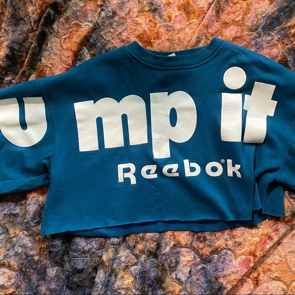 Cropped Crewneck - Picture 3 of 3